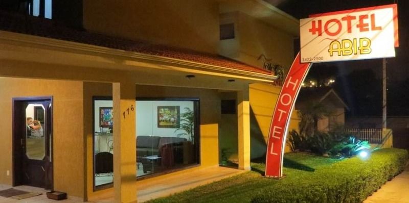 Hotel Abib Іраті Екстер'єр фото