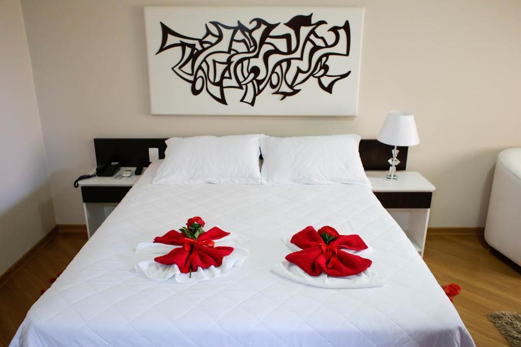 Hotel Abib Іраті Екстер'єр фото